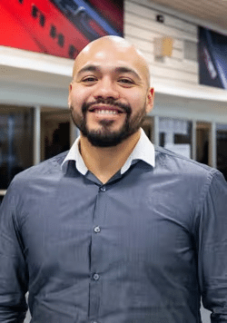 Edgar Hernandez Sales Associate